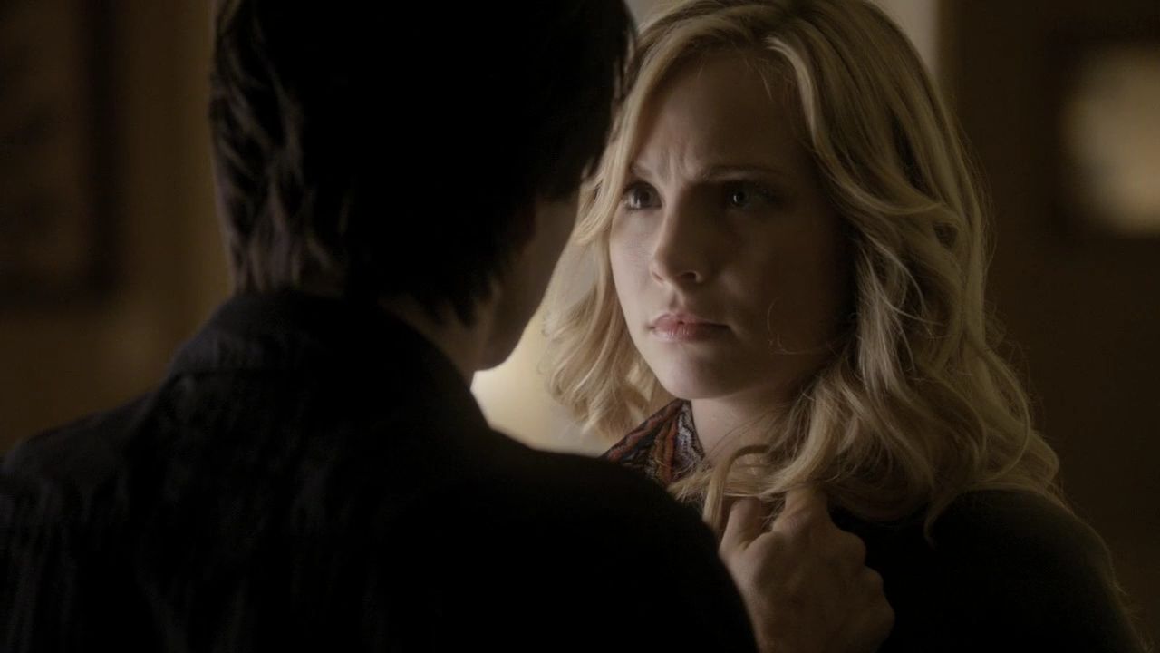 208VampireDiaries0130.jpg