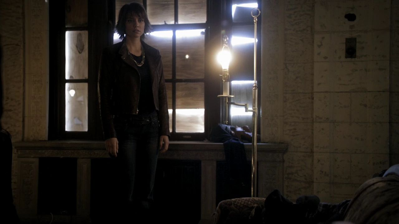 208VampireDiaries0259.jpg