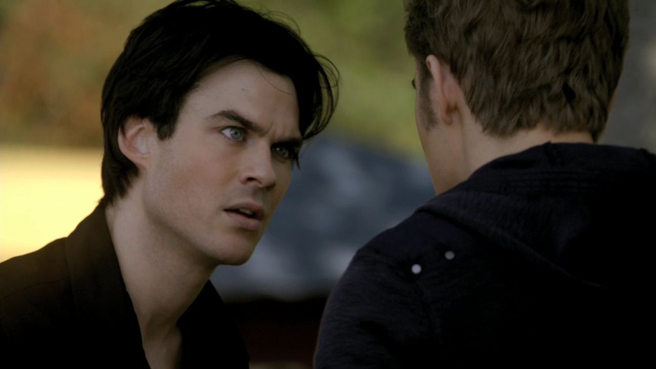 208VampireDiaries0300.jpg
