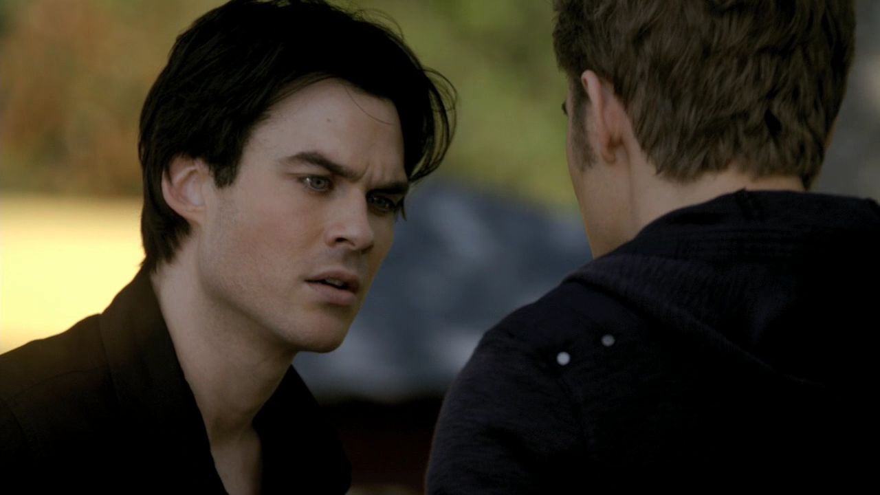 208VampireDiaries0301.jpg