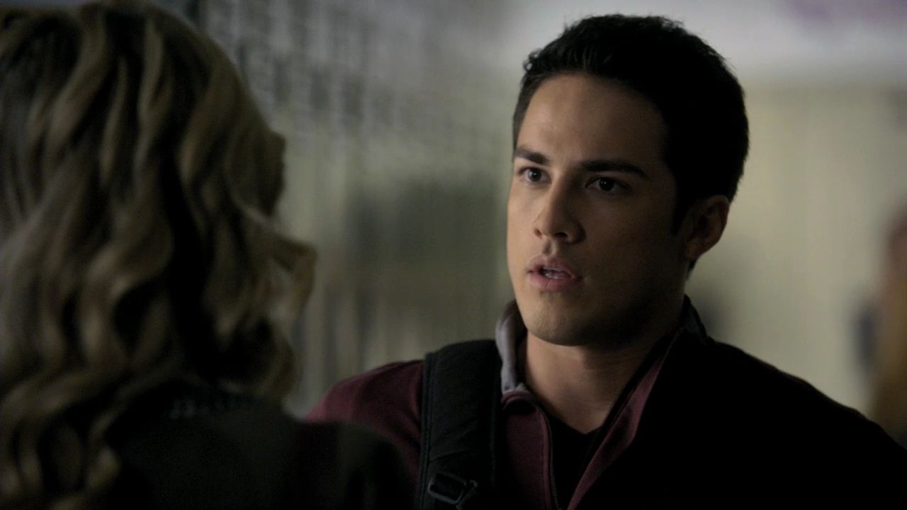 208VampireDiaries0332.jpg