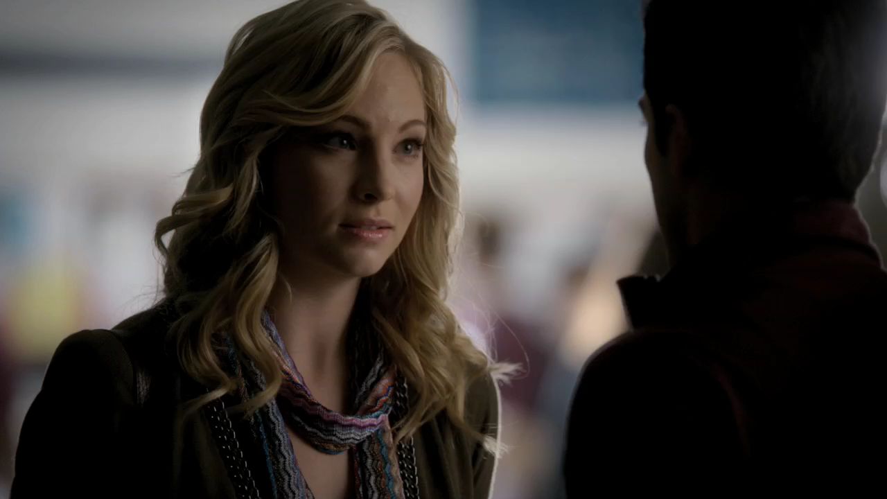 208VampireDiaries0342.jpg