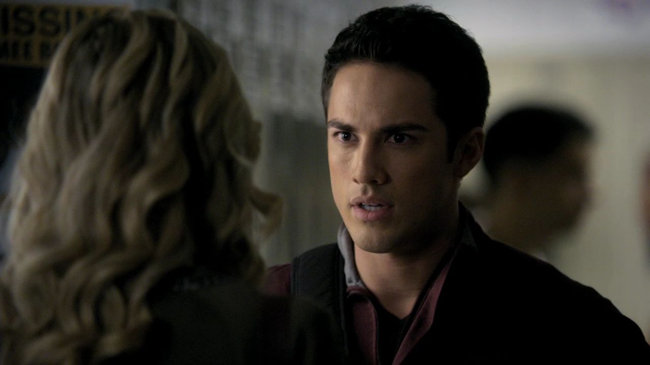 208VampireDiaries0344.jpg