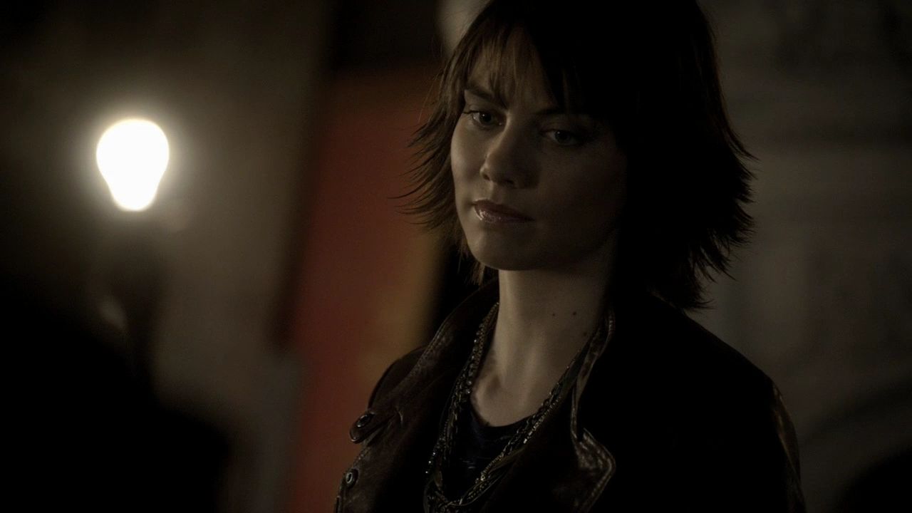 208VampireDiaries0920.jpg