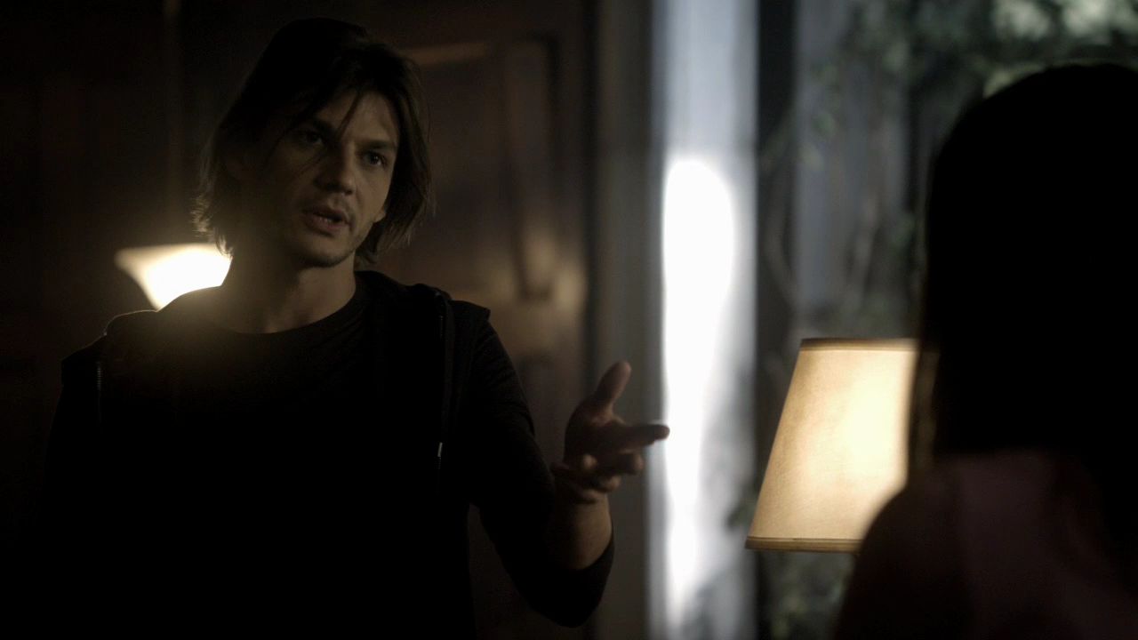 208VampireDiaries0927.jpg