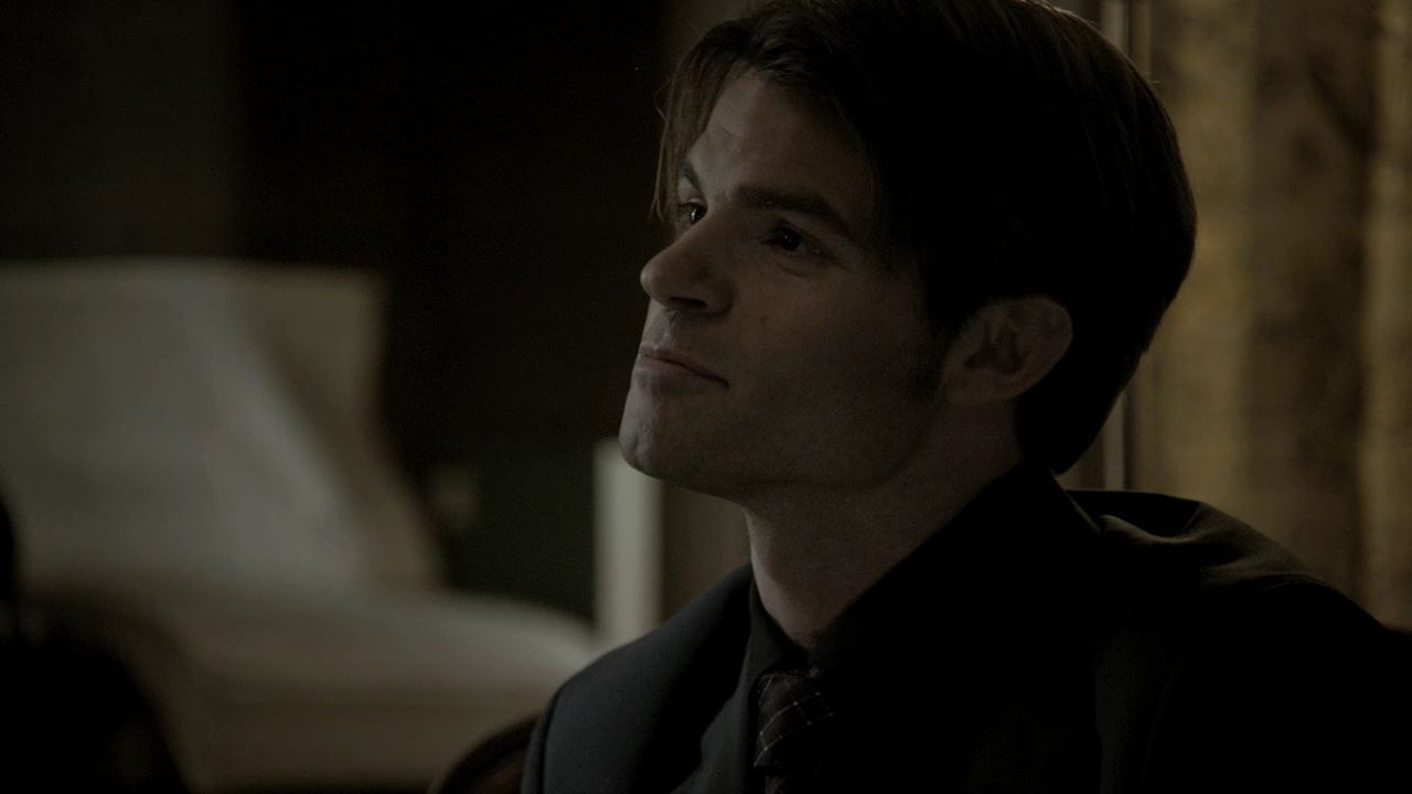 208VampireDiaries1205.jpg