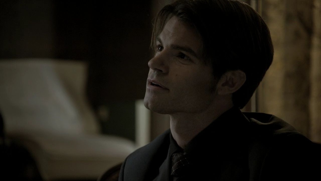208VampireDiaries1206.jpg