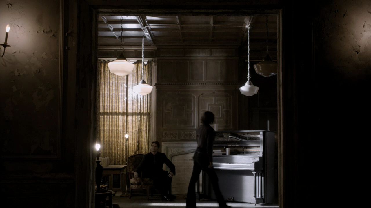 208VampireDiaries1209.jpg