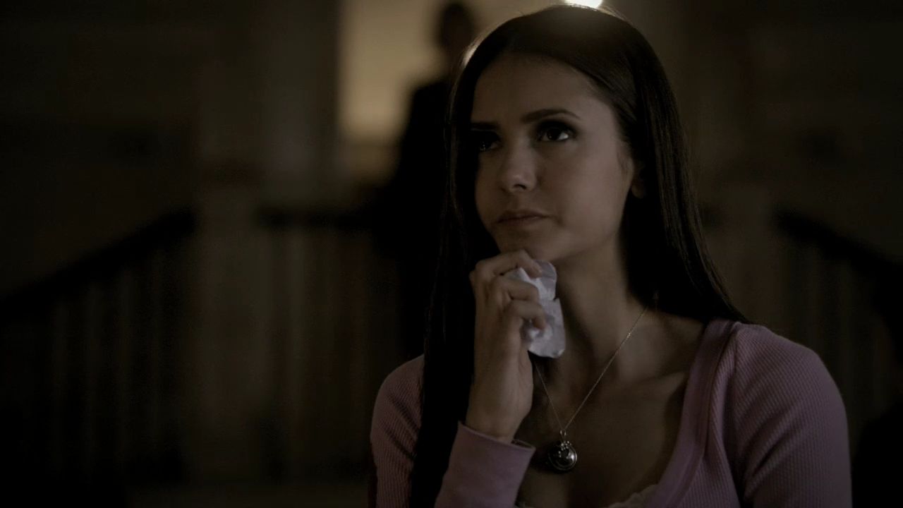 208VampireDiaries1220.jpg