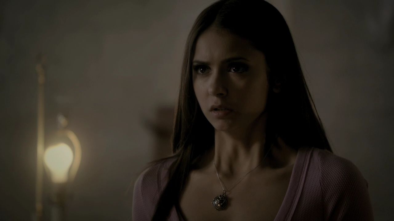208VampireDiaries1226.jpg