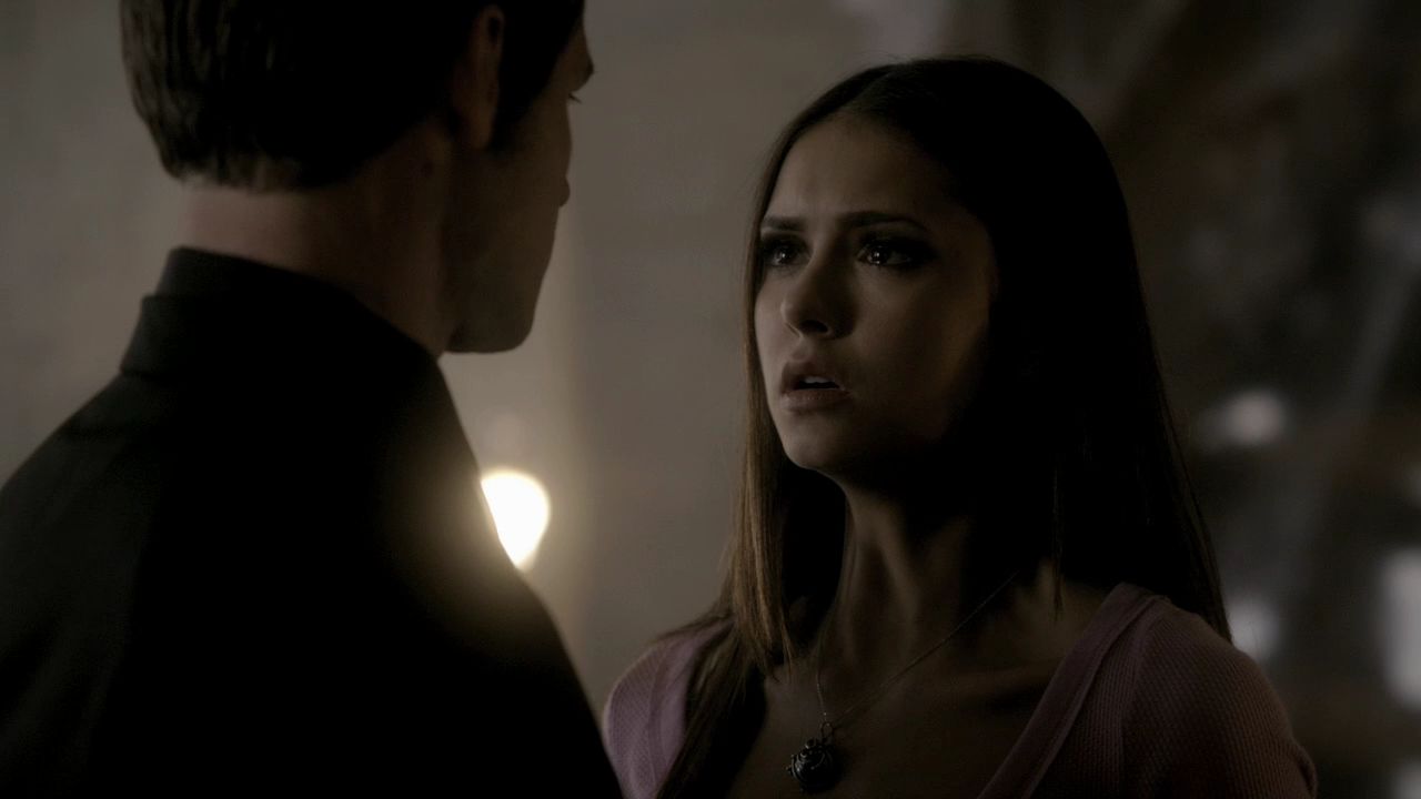208VampireDiaries1245.jpg