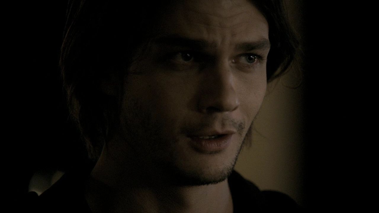 208VampireDiaries1321.jpg