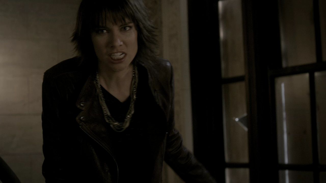 208VampireDiaries1326.jpg