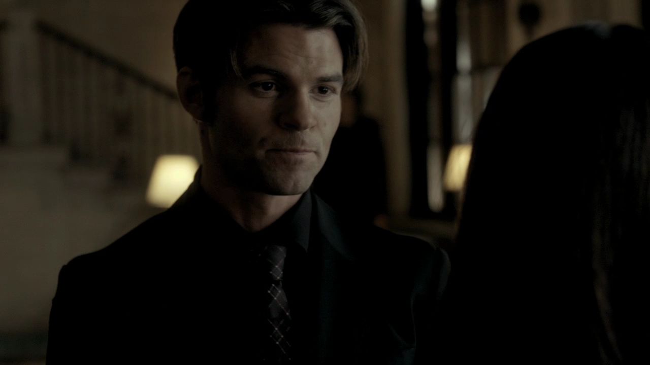 208VampireDiaries1359.jpg