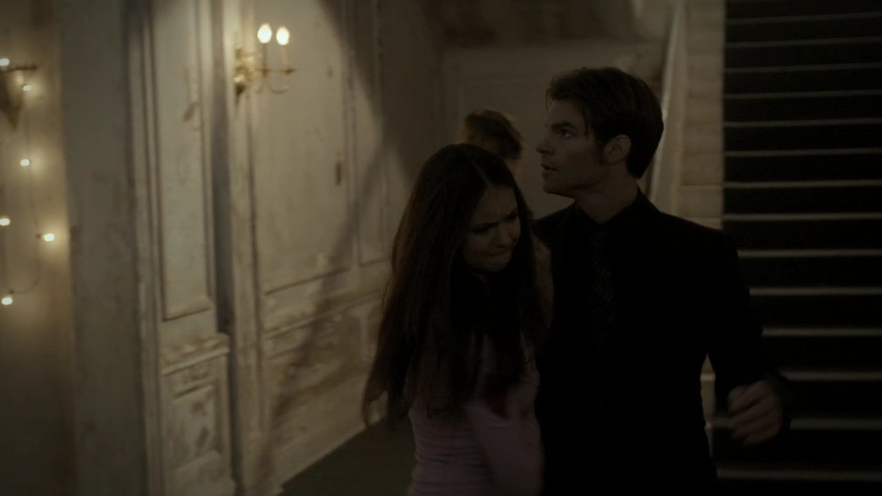 208VampireDiaries1399.jpg