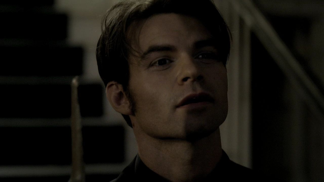 208VampireDiaries1459.jpg