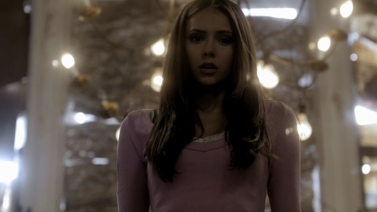 208VampireDiaries1505.jpg