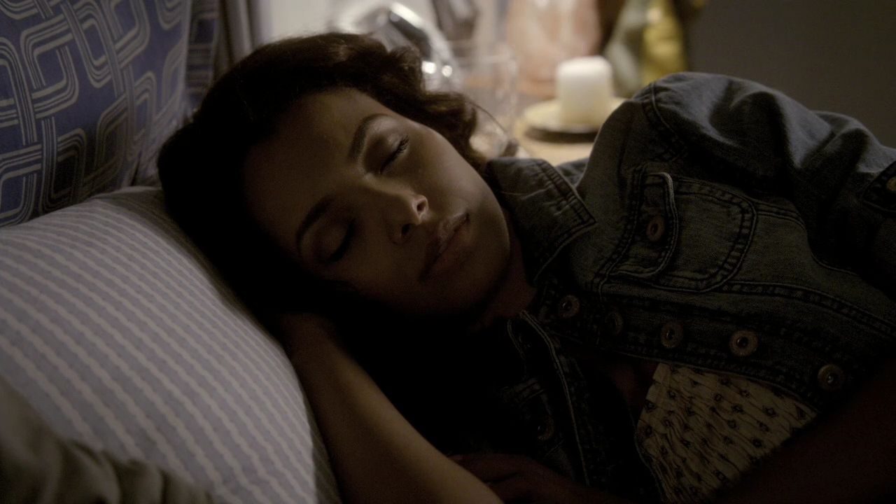 208VampireDiaries1537.jpg