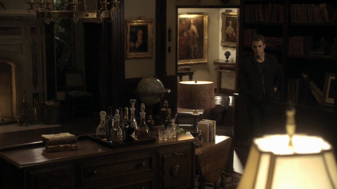 208VampireDiaries1771.jpg