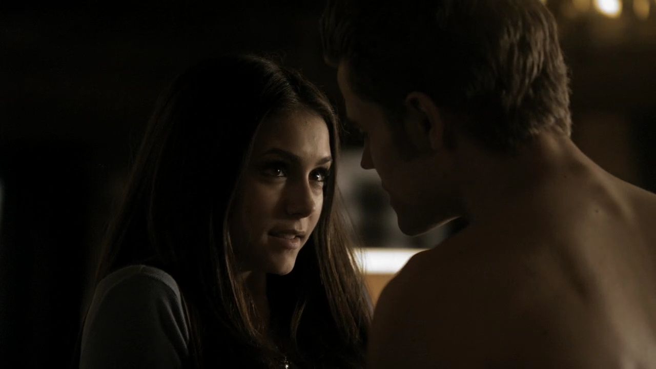 212VampireDiaries0103.jpg