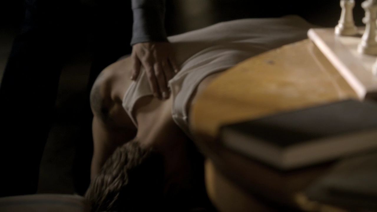 212VampireDiaries0149.jpg