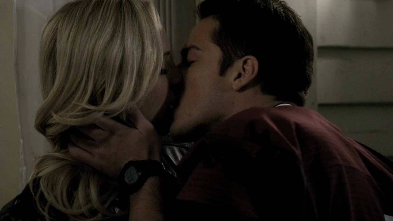 212VampireDiaries1245.jpg
