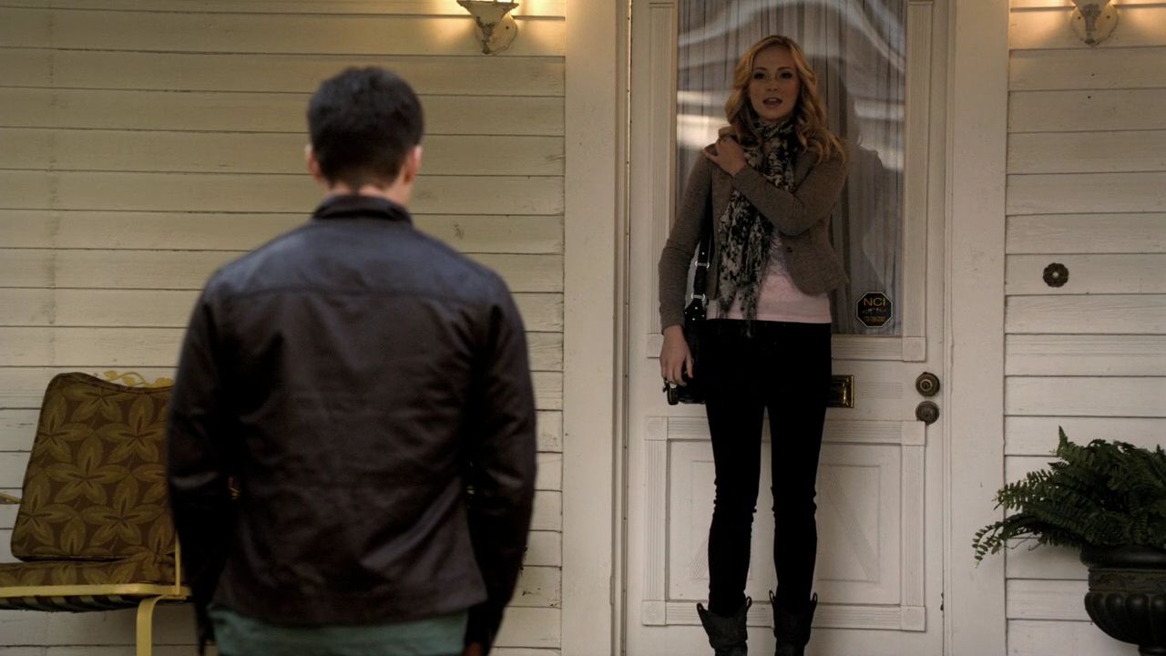 213VampireDiaries0007.jpg