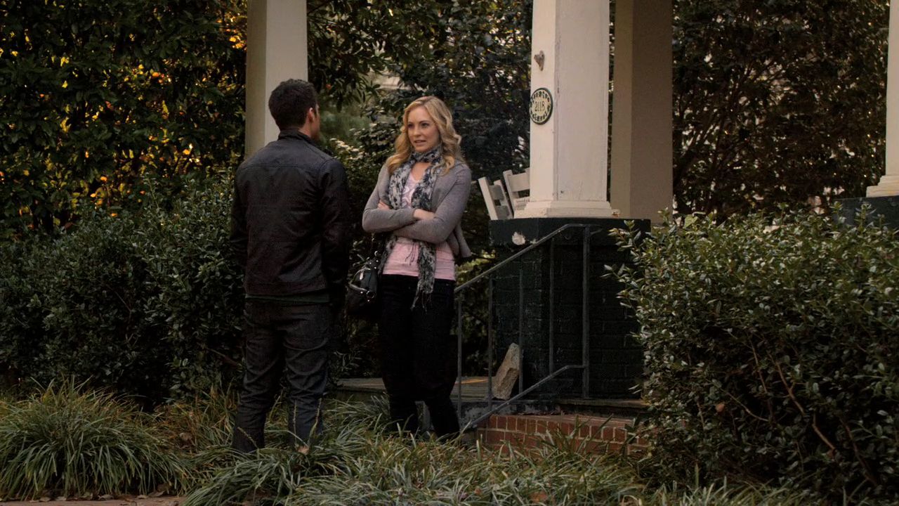 213VampireDiaries0018.jpg