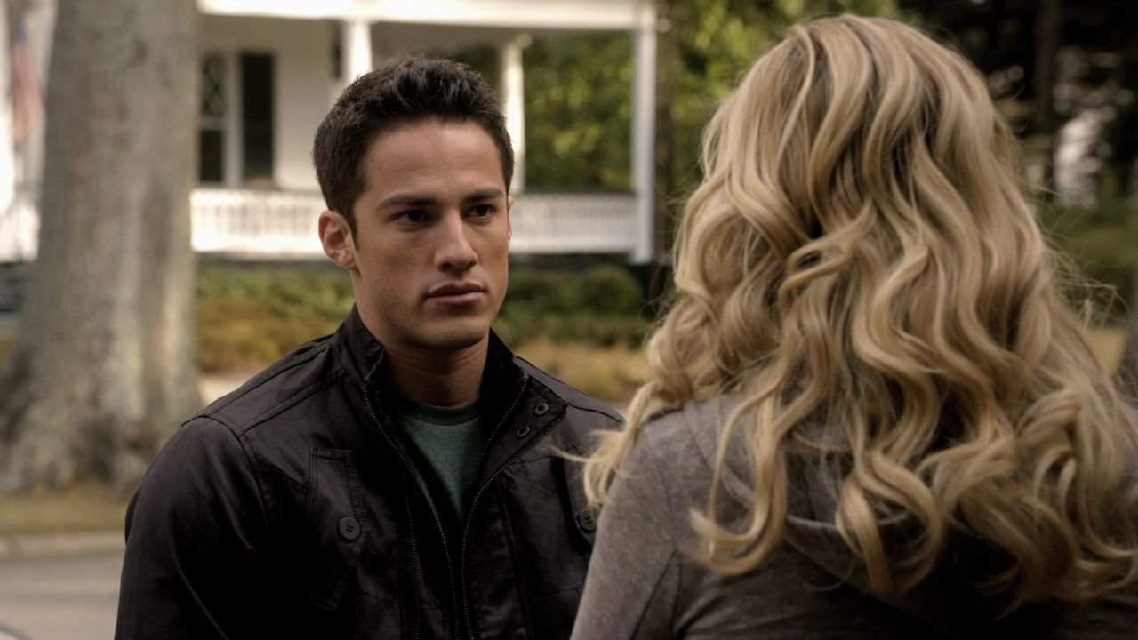 213VampireDiaries0020.jpg