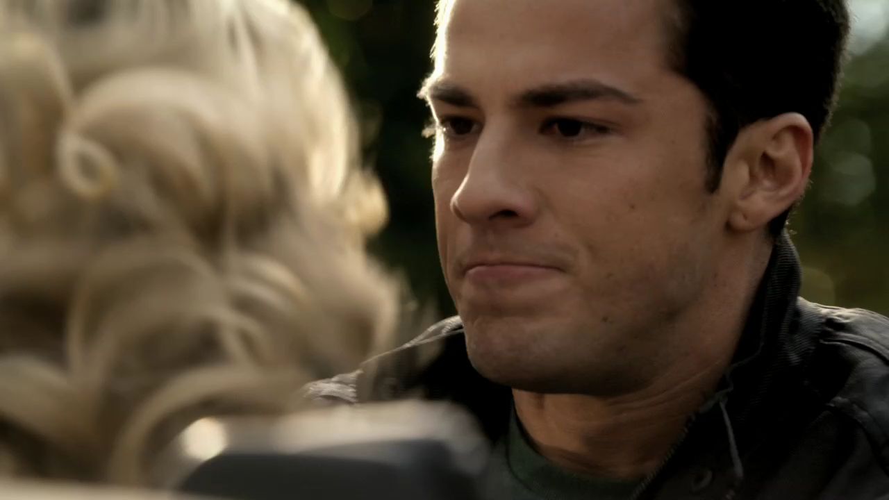 213VampireDiaries0066.jpg
