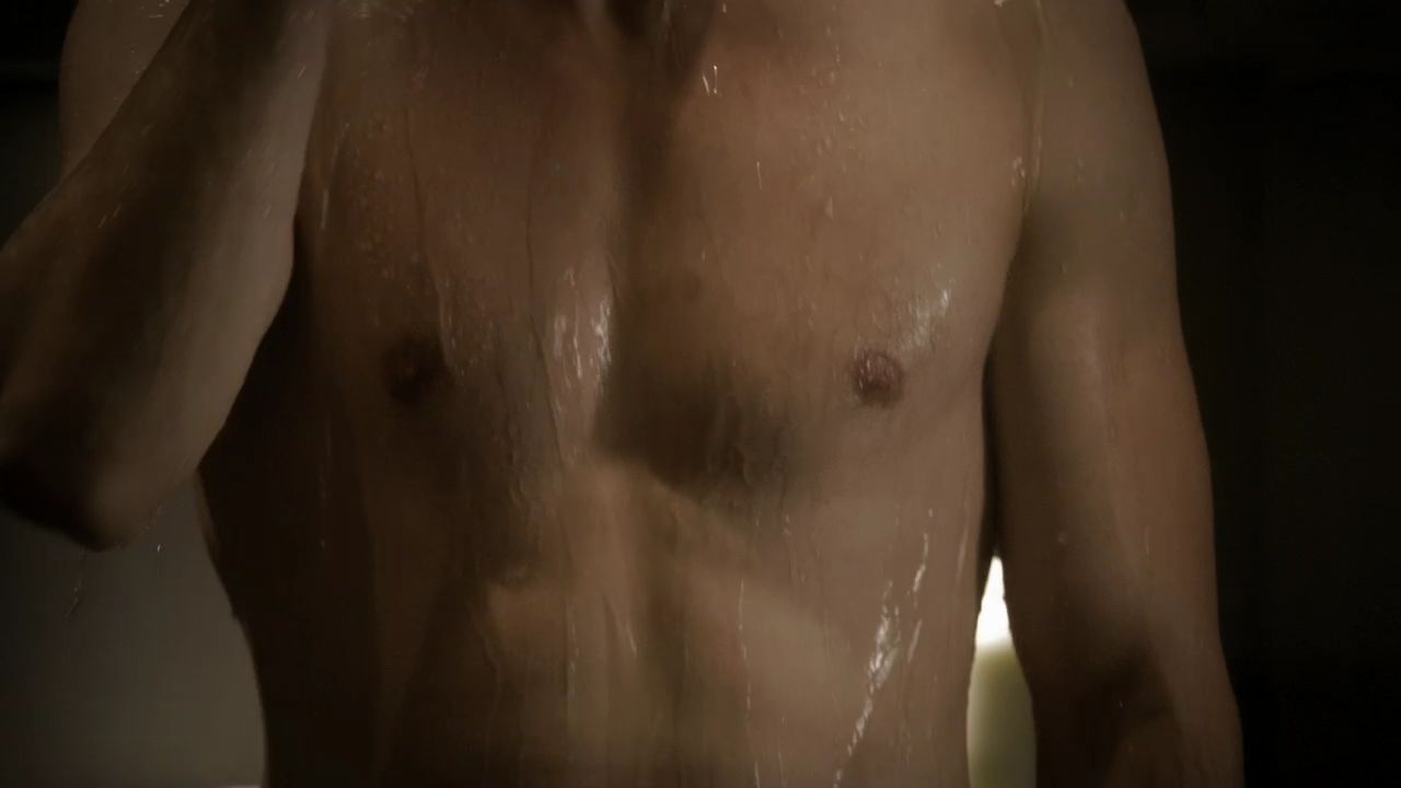213VampireDiaries0085.jpg