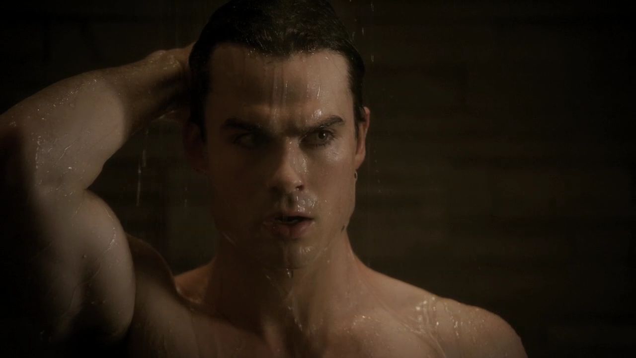 213VampireDiaries0089.jpg