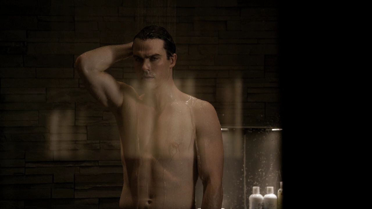 213VampireDiaries0090.jpg