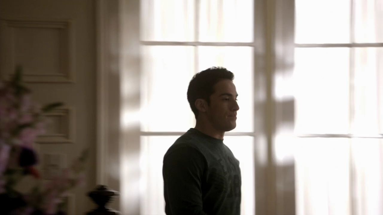 213VampireDiaries0248.jpg