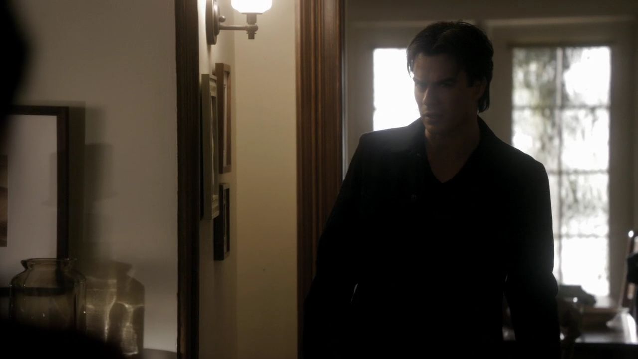 213VampireDiaries0329.jpg