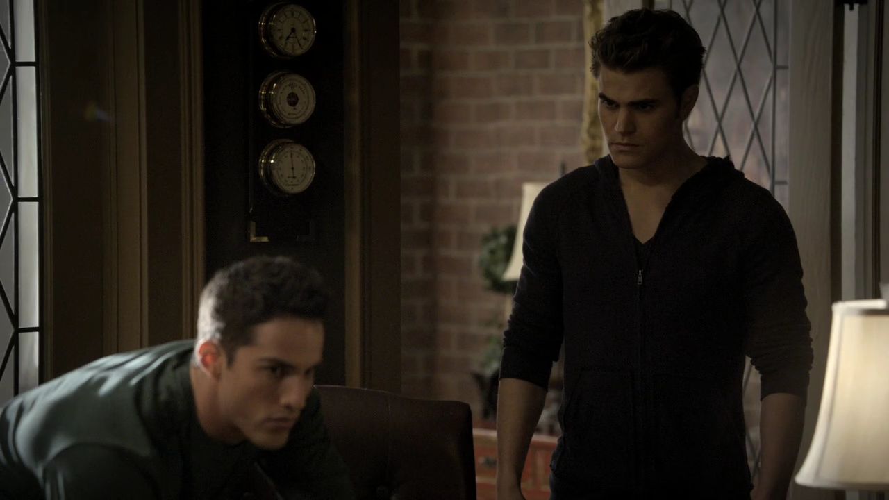 213VampireDiaries0374.jpg