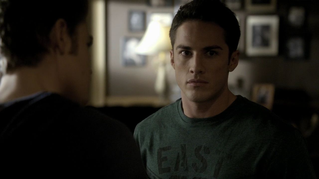 213VampireDiaries0382.jpg