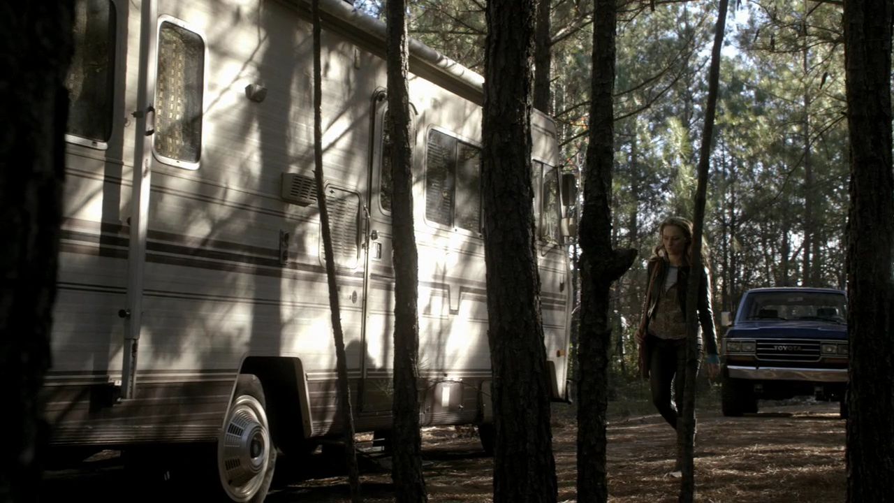 213VampireDiaries0396.jpg