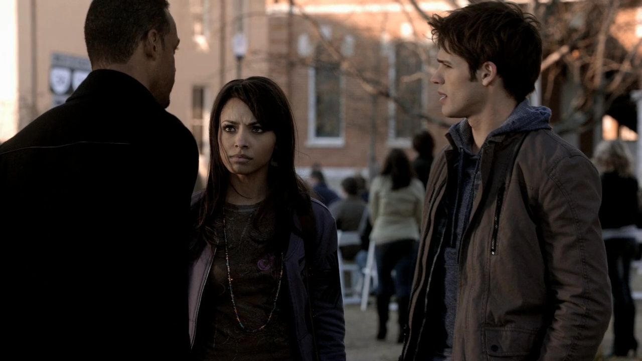 213VampireDiaries0515.jpg