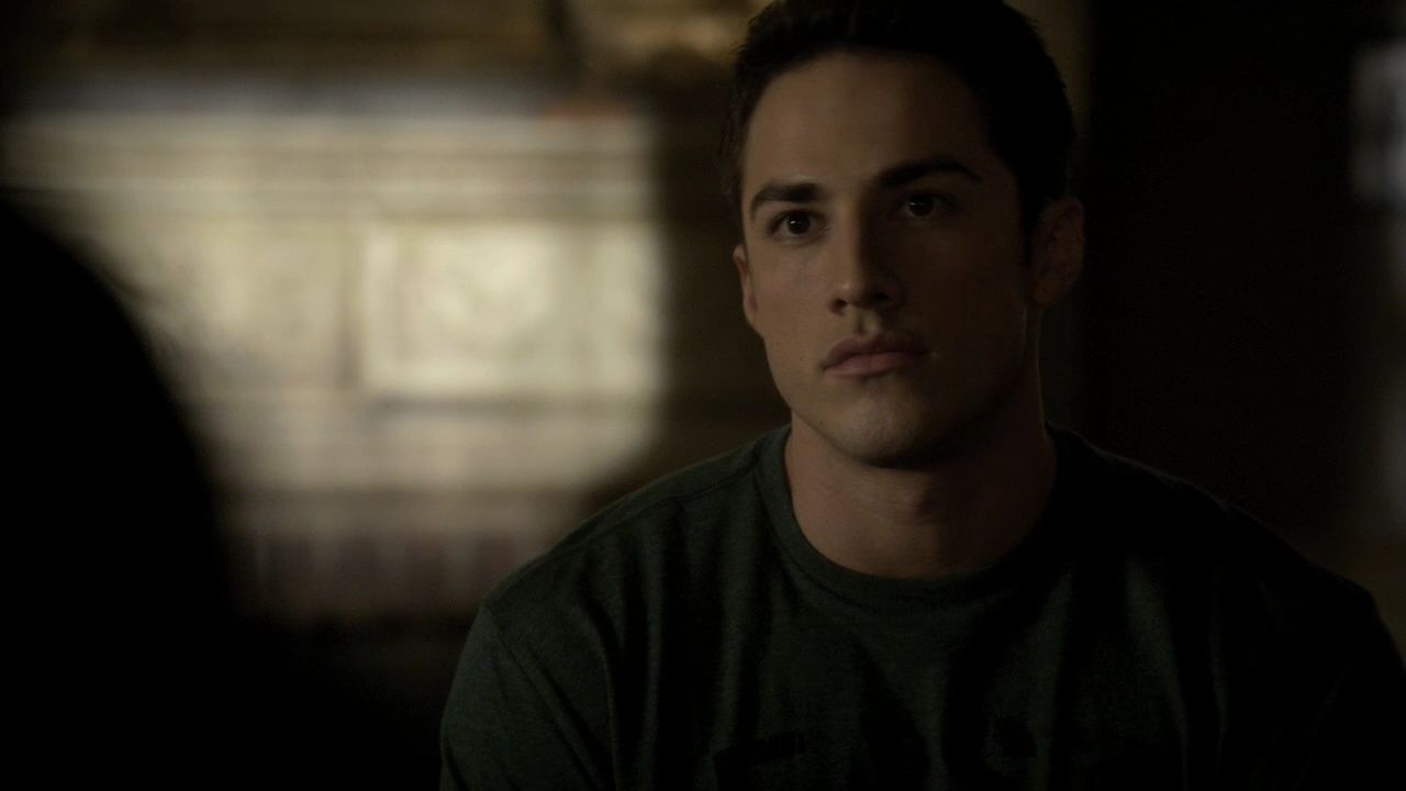 213VampireDiaries0589.jpg