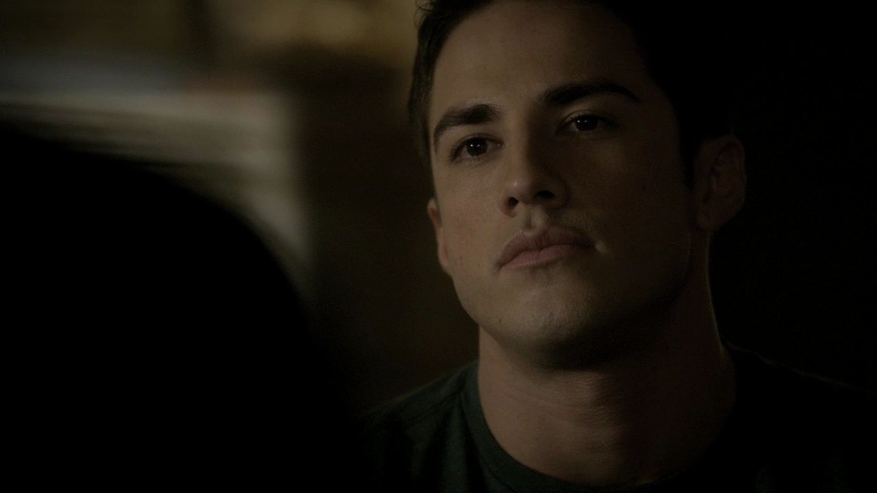 213VampireDiaries0594.jpg