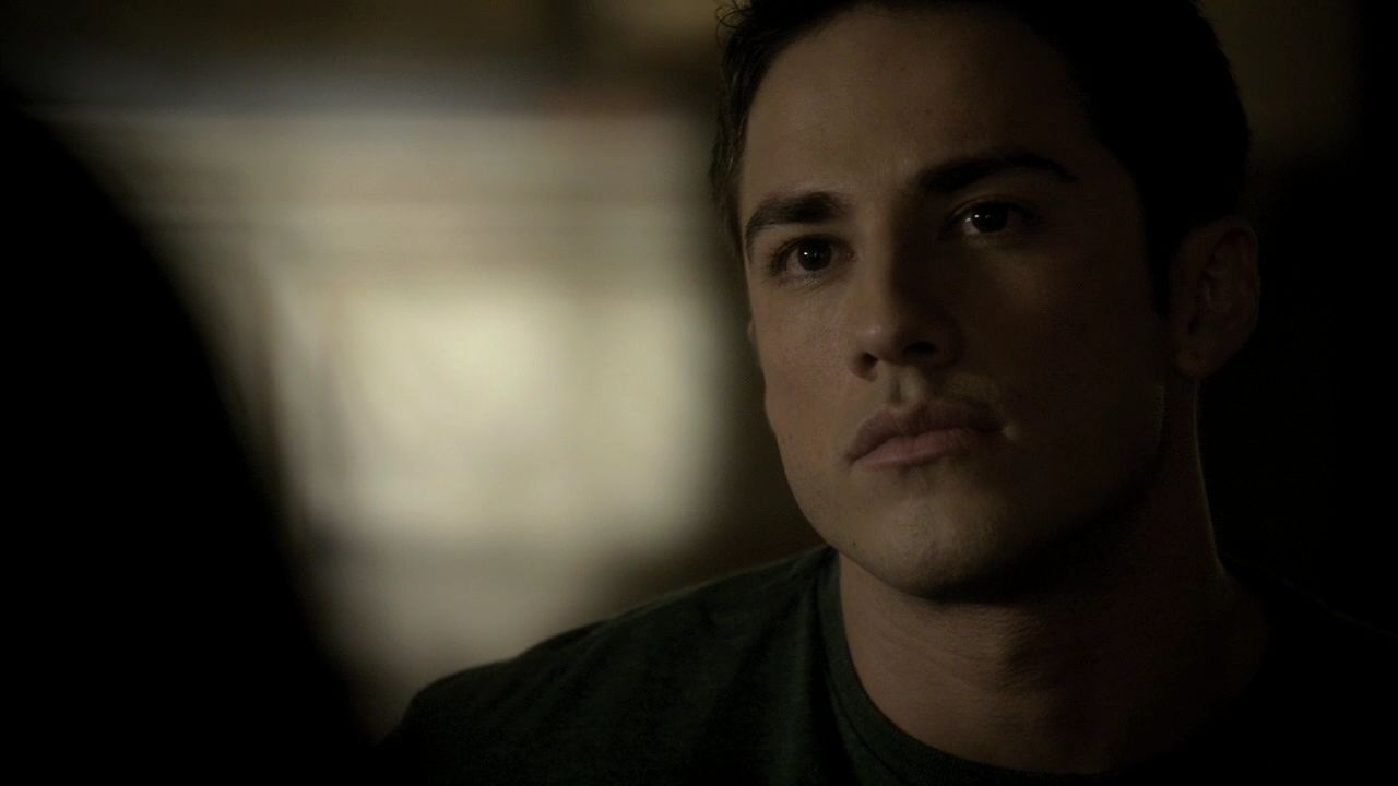 213VampireDiaries0601.jpg