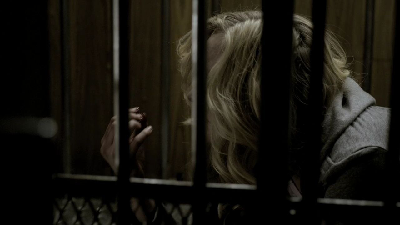 213VampireDiaries0732.jpg
