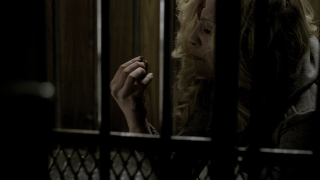 213VampireDiaries0733.jpg