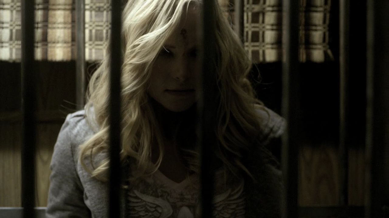 213VampireDiaries0748.jpg