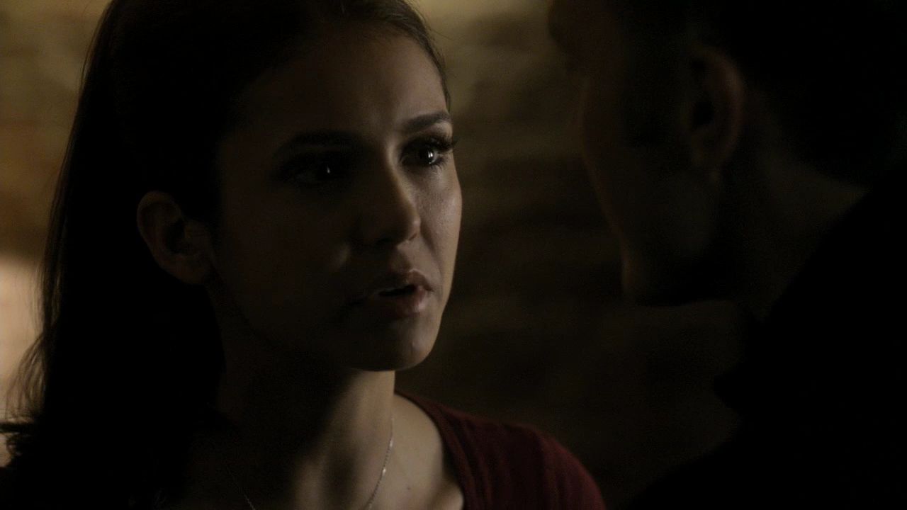 213VampireDiaries1001.jpg