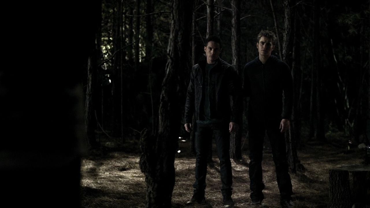 213VampireDiaries1027.jpg