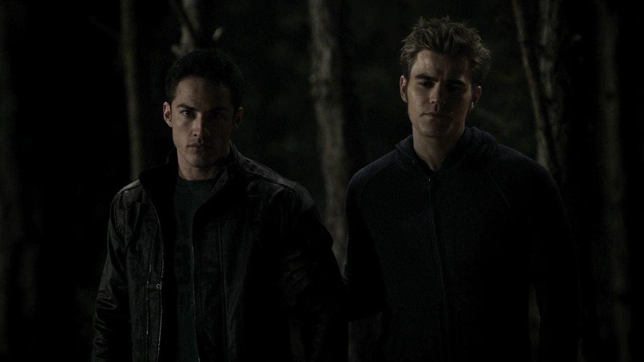 213VampireDiaries1029.jpg