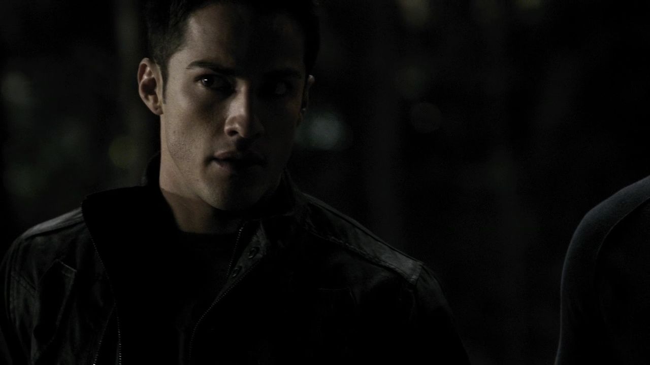 213VampireDiaries1037.jpg