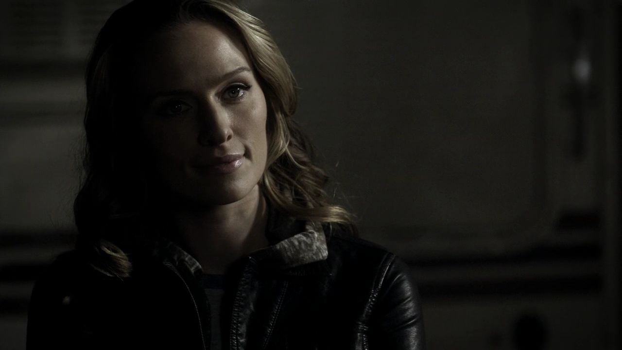 213VampireDiaries1060.jpg